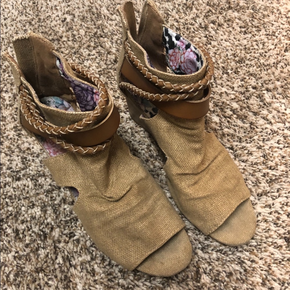 Aldo ankle booties